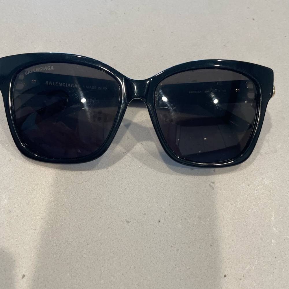 Balenciaga sunglasses black